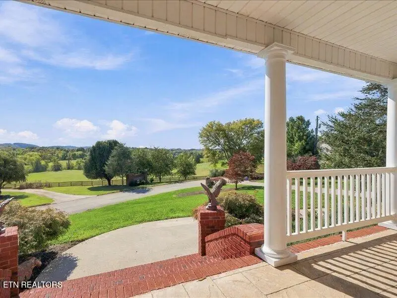 7324 Meadow Creek Tr, Knoxville, TN 37931 - #2
