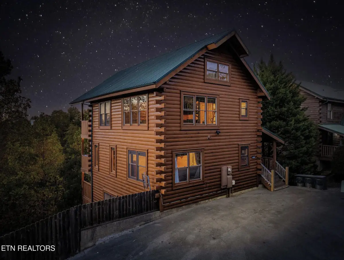 749 Chickasaw Gap Way, Pigeon Forge, TN 37863 - #1