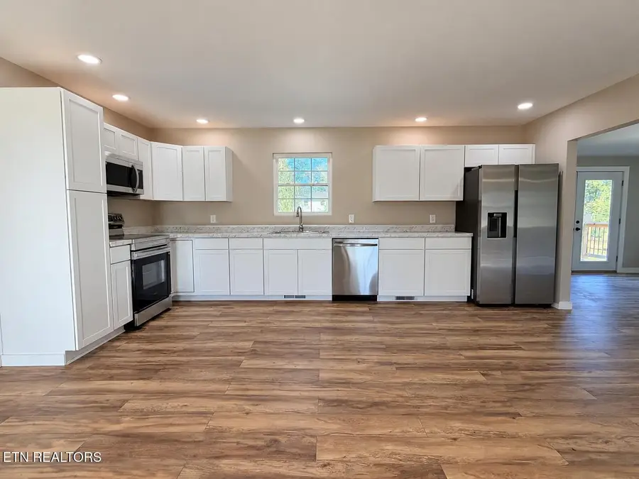 462 Morris St, Newport, TN 37821 - #2