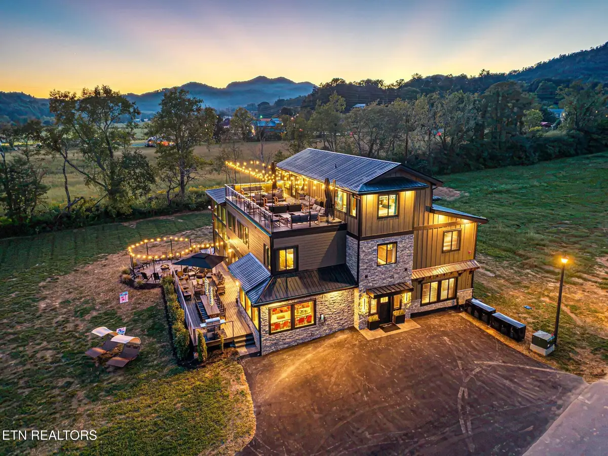 3026 Wonder Meadows Lane, Pigeon Forge, TN 37862 - #1