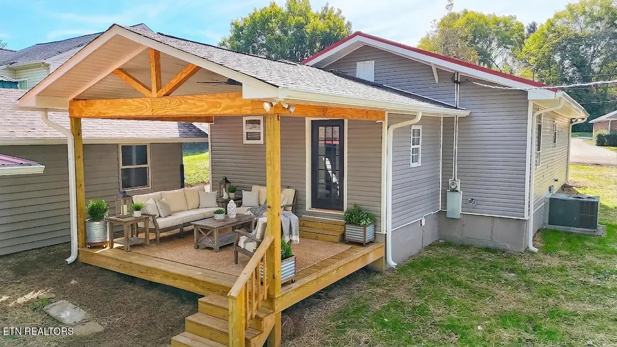 1123 Hiawassee Ave, Knoxville, TN 37917 - #1