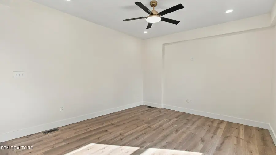 1123 Hiawassee Ave, Knoxville, TN 37917 - #3