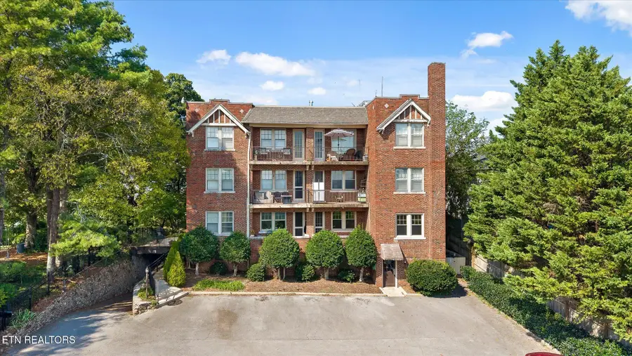 190 N Crest Rd #4, Chattanooga, TN 37404 - #2