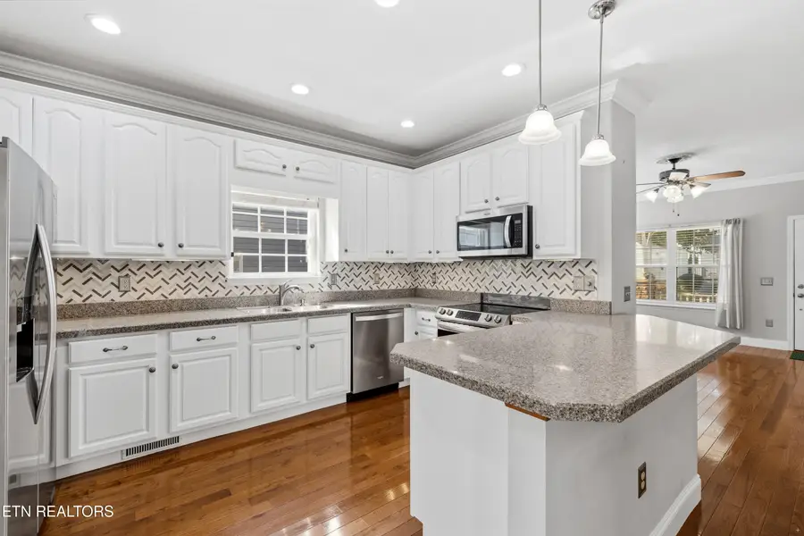 820 Stratford Ave, Sweetwater, TN 37874 - #2