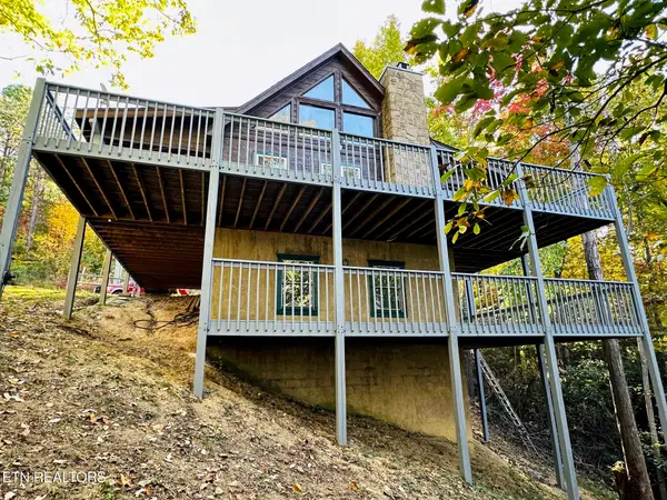 4360 Carolina Cove Way, Pigeon Forge, TN 37863