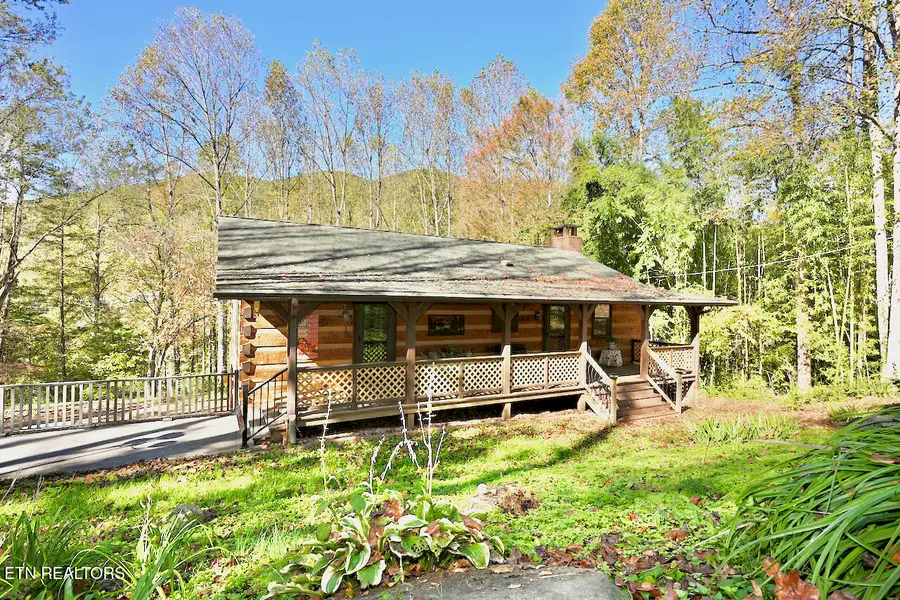 146 E Leatherwood Drive, Walland, TN 37886 - #3