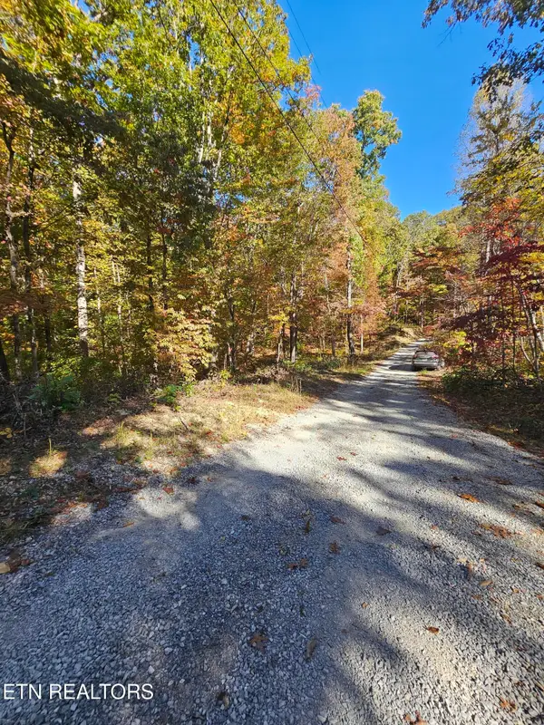 5906 Omega Drive, Tallassee, TN 37878