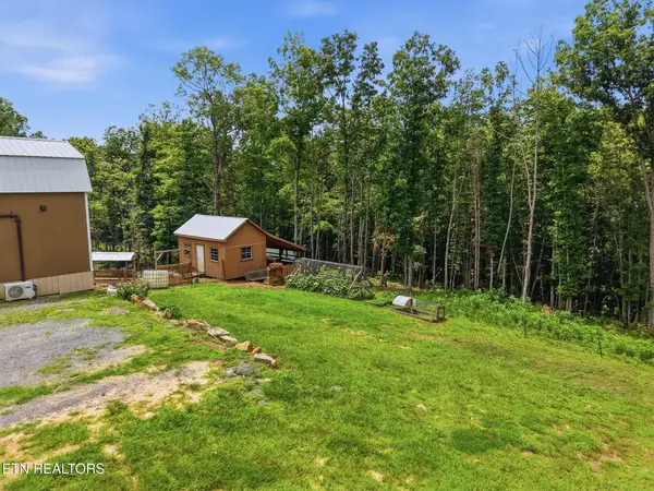200 Paradise Lane, Crawford, TN 38554