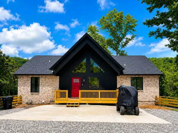 245 Pool Rd, LaFollette, TN 37766