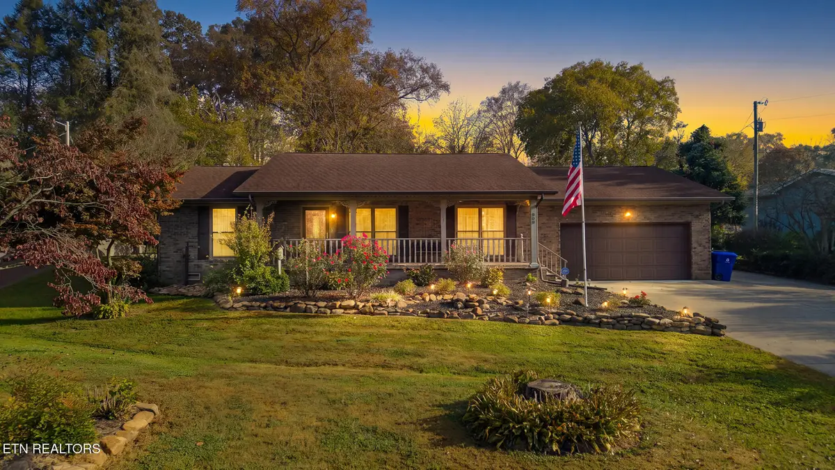 909 Riverbend Rd, Clinton, TN 37716 - #1