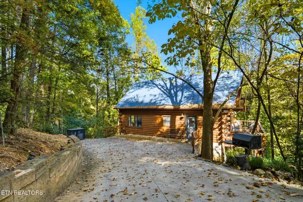 333 Sugar View Drive, Sevierville, TN 37876