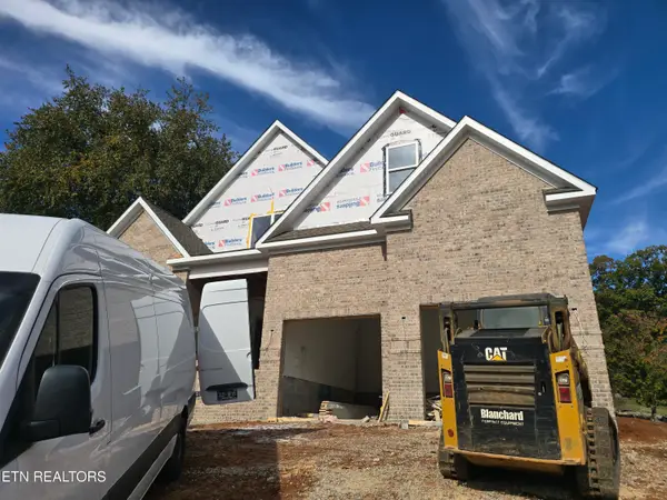 184 Maclaren Way, Lenoir City, TN 37772