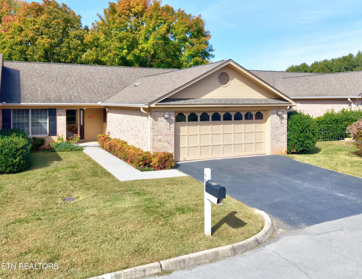 904 Portsmouth Circle, Maryville, TN 37803 - #1