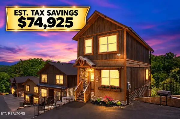 3033 Ridge Top Resort Way, Pigeon Forge, TN 37863