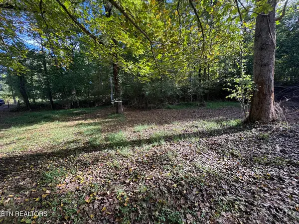 100 County Road 671, Athens, TN 37303