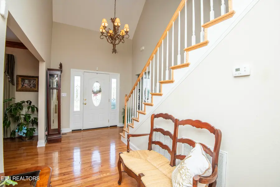 530 Oak Chase Blvd, Lenoir City, TN 37772 - #2