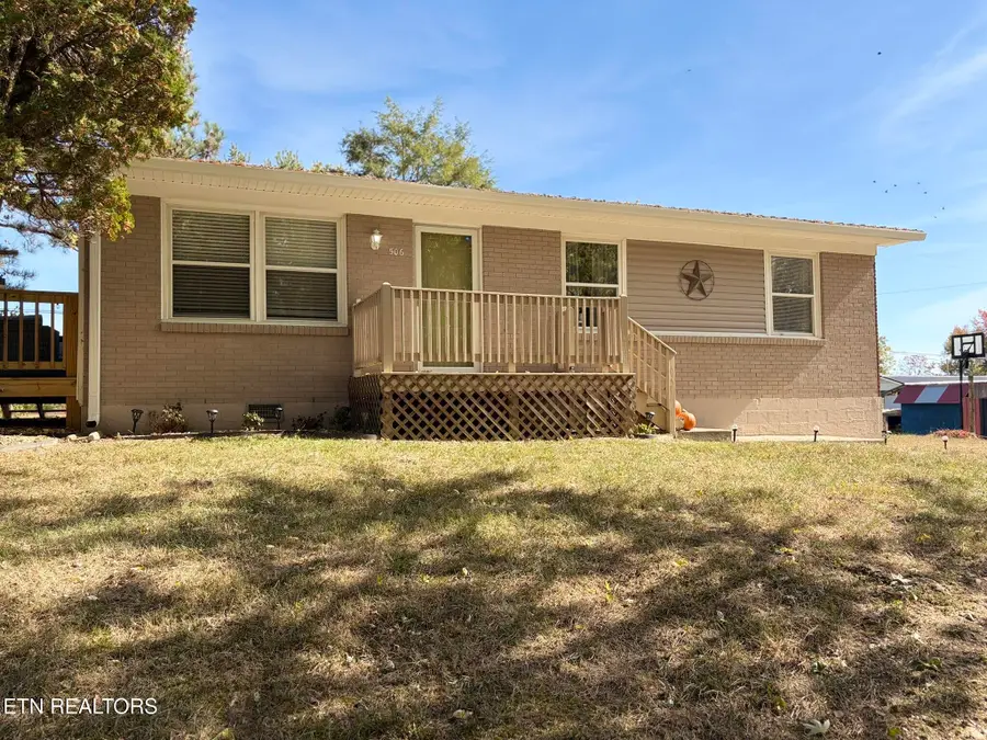 506 Isaac St, Jamestown, TN 38556 - #2