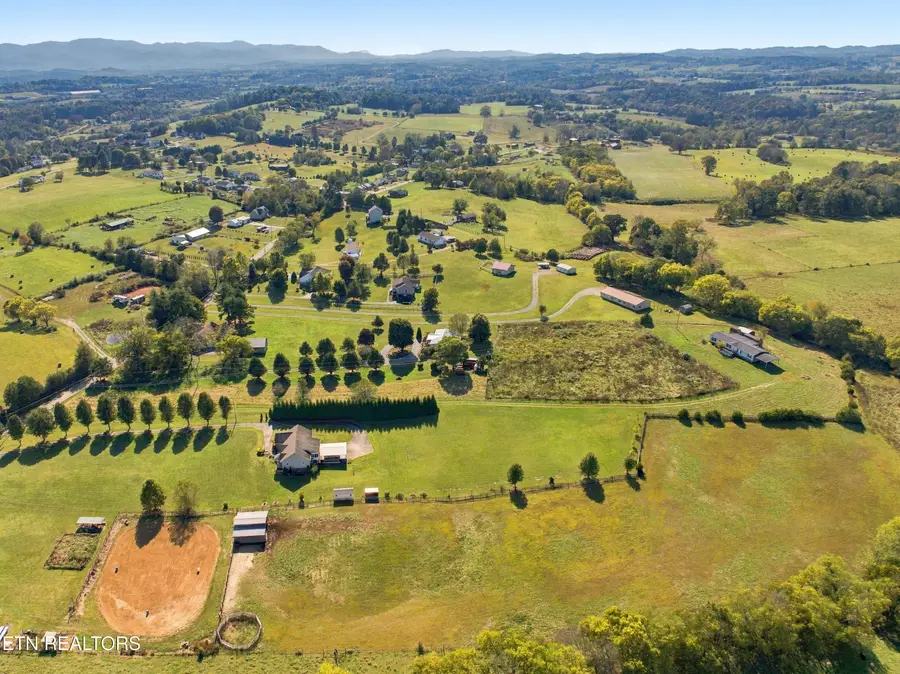 2450 Old Stagecoach Rd, Jonesborough, TN 37659 - #3