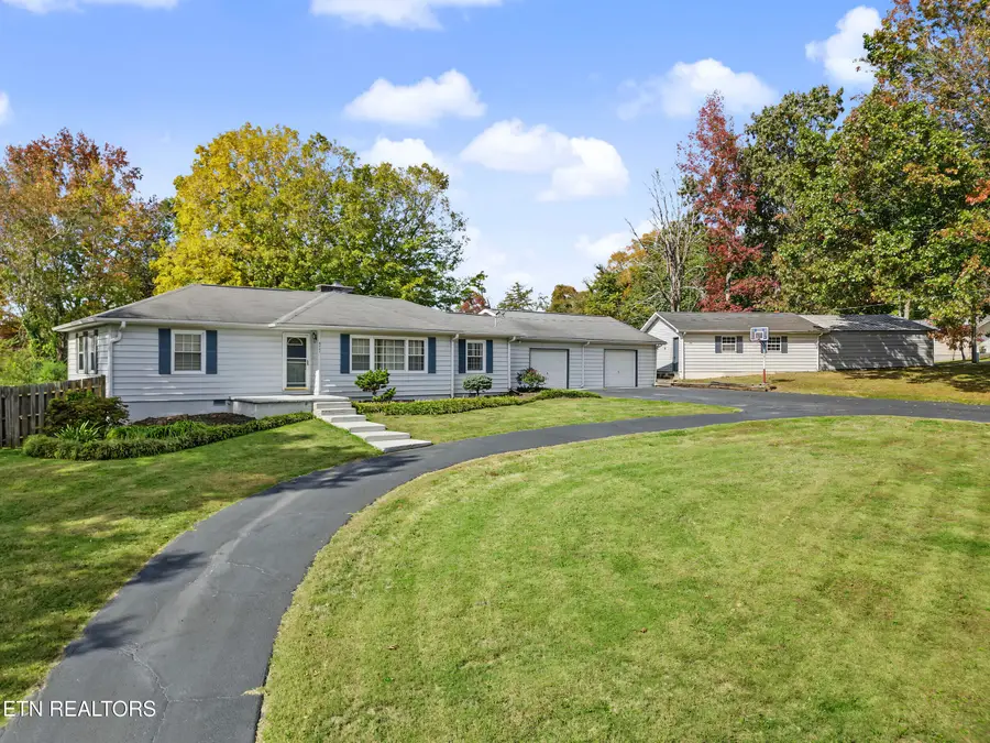 8207 Burchfield Drive, Oak Ridge, TN 37830 - #2