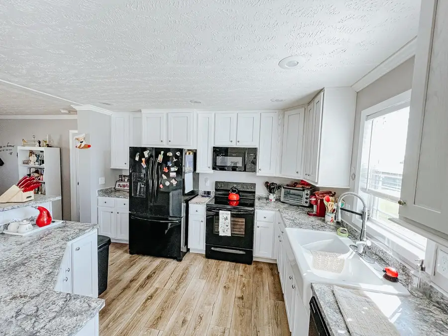 200 Elaine Drive, Tazewell, TN 37879 - Image #2