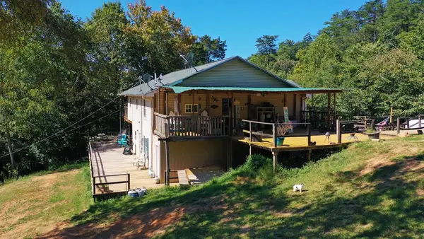 1143 Smith Hollow Rd, Blaine, TN 37709