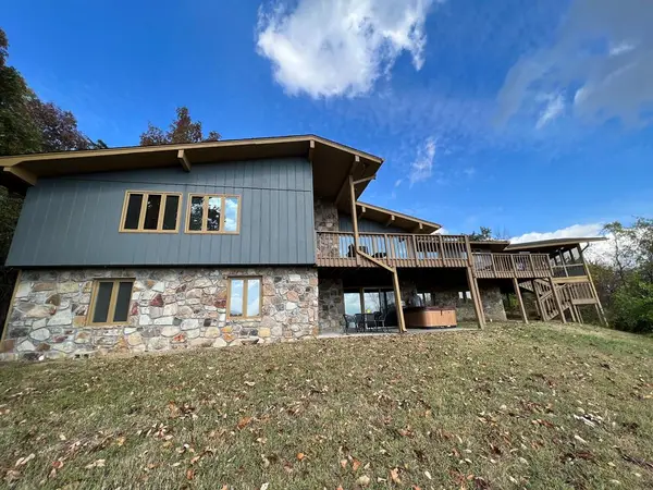 1630 Valley Rd, Sevierville, TN 37862