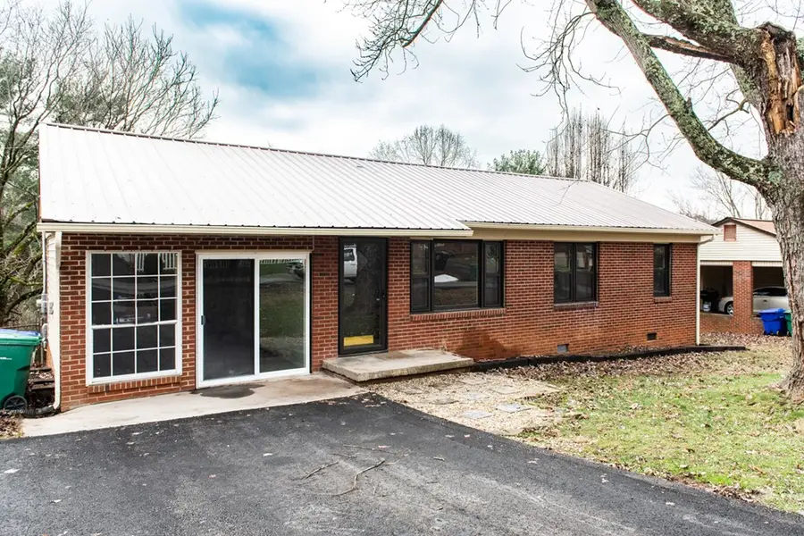 328 Highland Dr, Morristown, TN 37813 - Image #2
