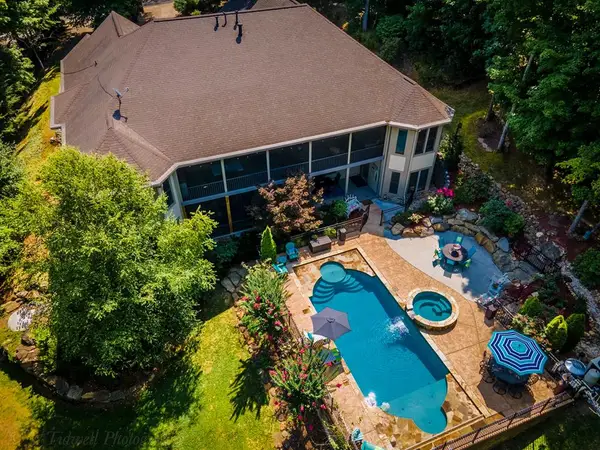 224 Burning Oaks Drive, Sevierville, TN 37876