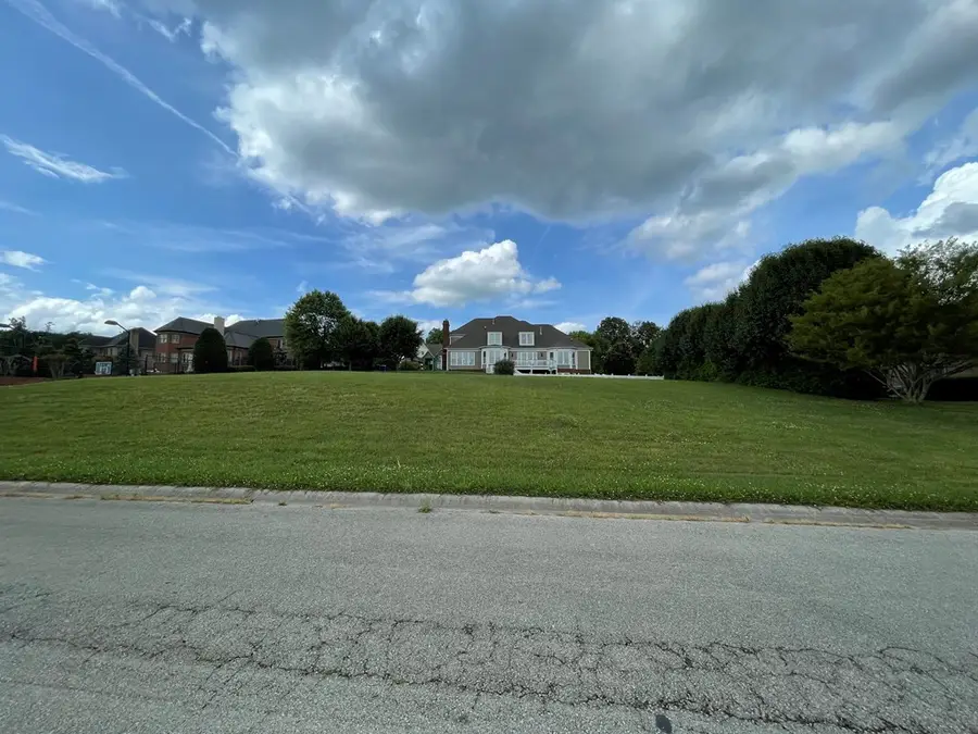 2924 Amesbury Drive, Morristown, TN 37814 - Image #2