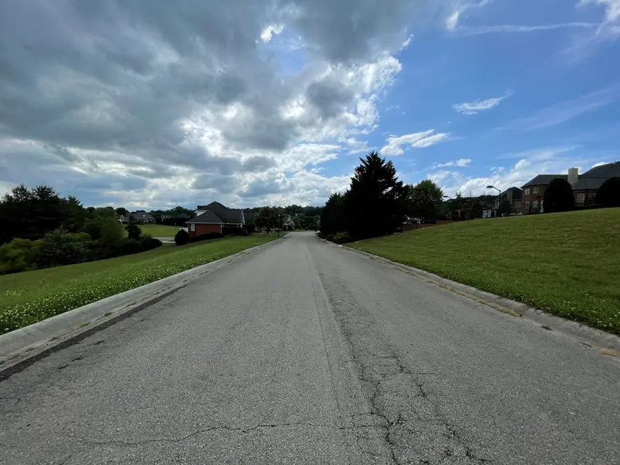 2924 Amesbury Drive, Morristown, TN 37814 - Image #3