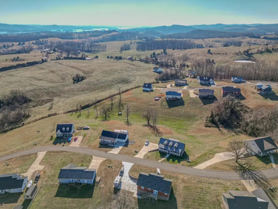 194 Pleasant Ridge Lane Lane, Bean Station, TN 37708 - Image #2
