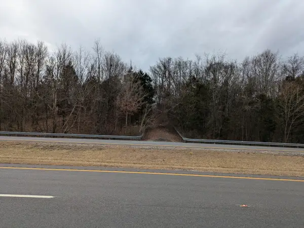 711 Highway 92, Dandridge, TN 37725