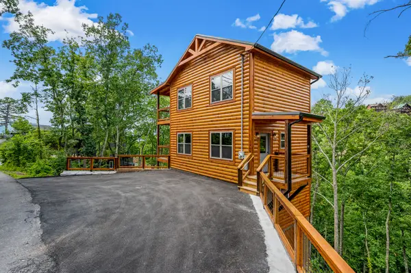 1868 Blue Tick Way, Sevierville, TN 37876