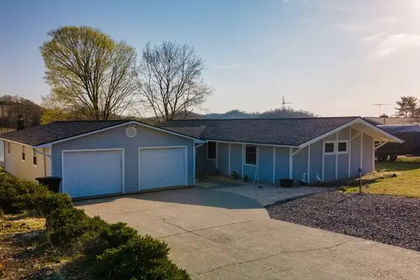 1648 Canal Lane, Dandridge, TN 37725