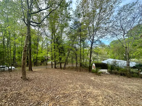 1643 Covington Road, Dandridge, TN 37725