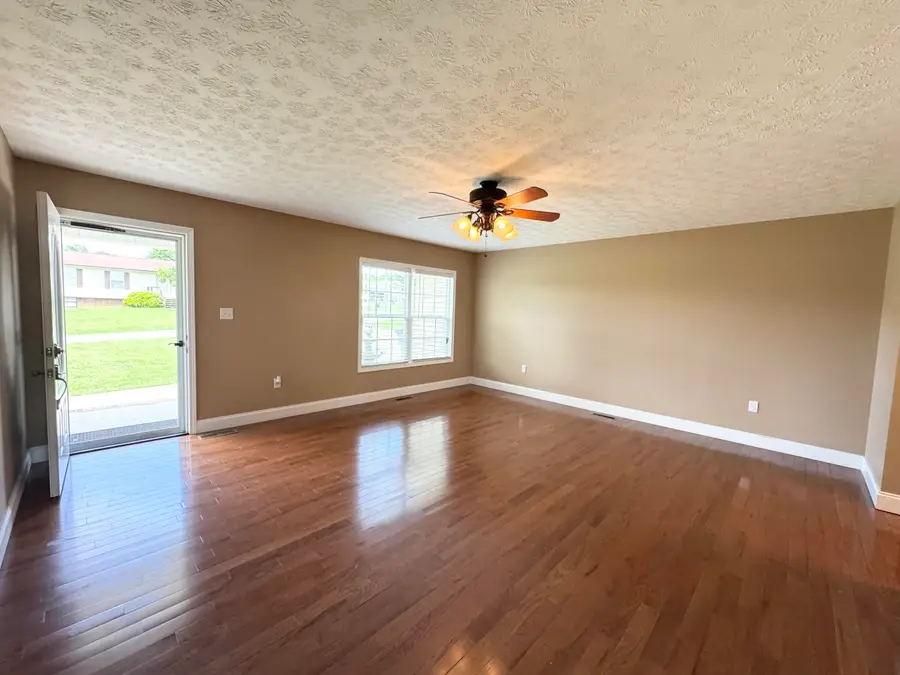 5586 Thompsie Drive, Russellville, TN 37860 - Image #2