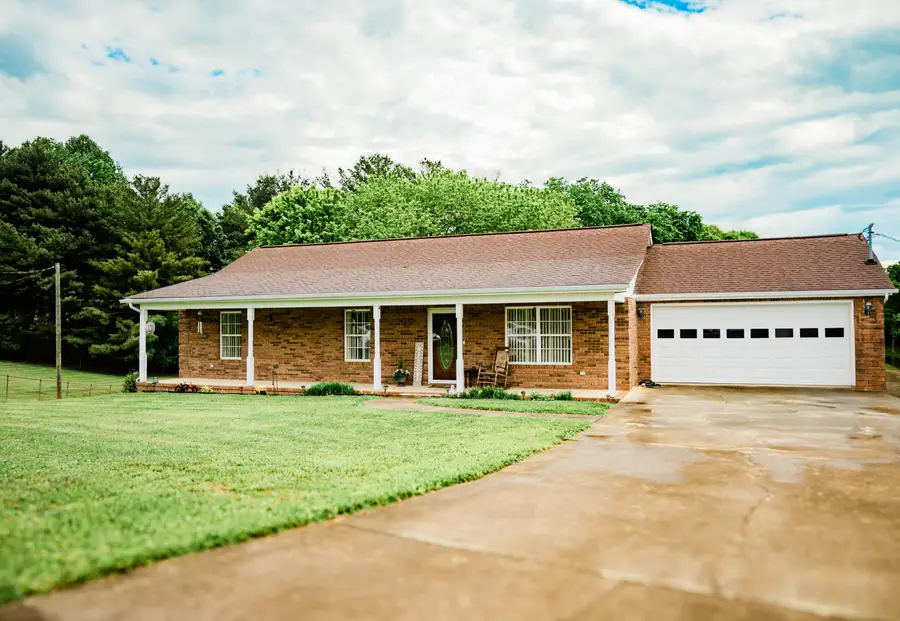 957 Crestview Drive, Talbott, TN 37877 - Image #3
