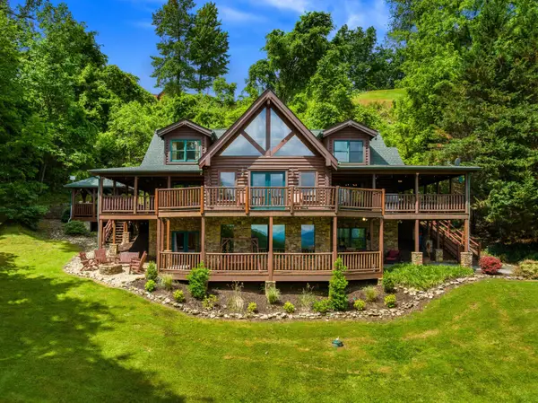 2414 Walnut Cove Way, Sevierville, TN 37862