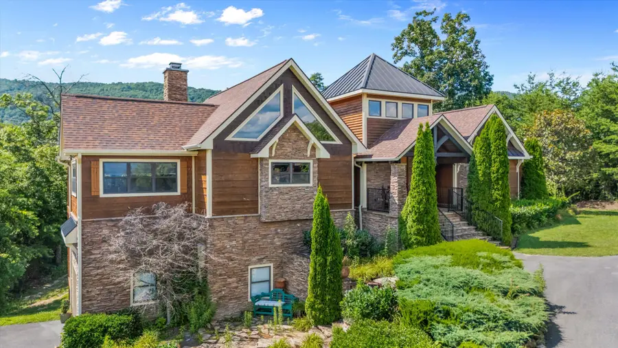 3034 Smoky Bluff Trail, Sevierville, TN 37862 - Image #2