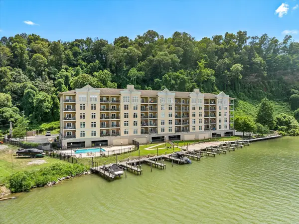 3001 River Towne Way #302, Knoxville, TN 37920
