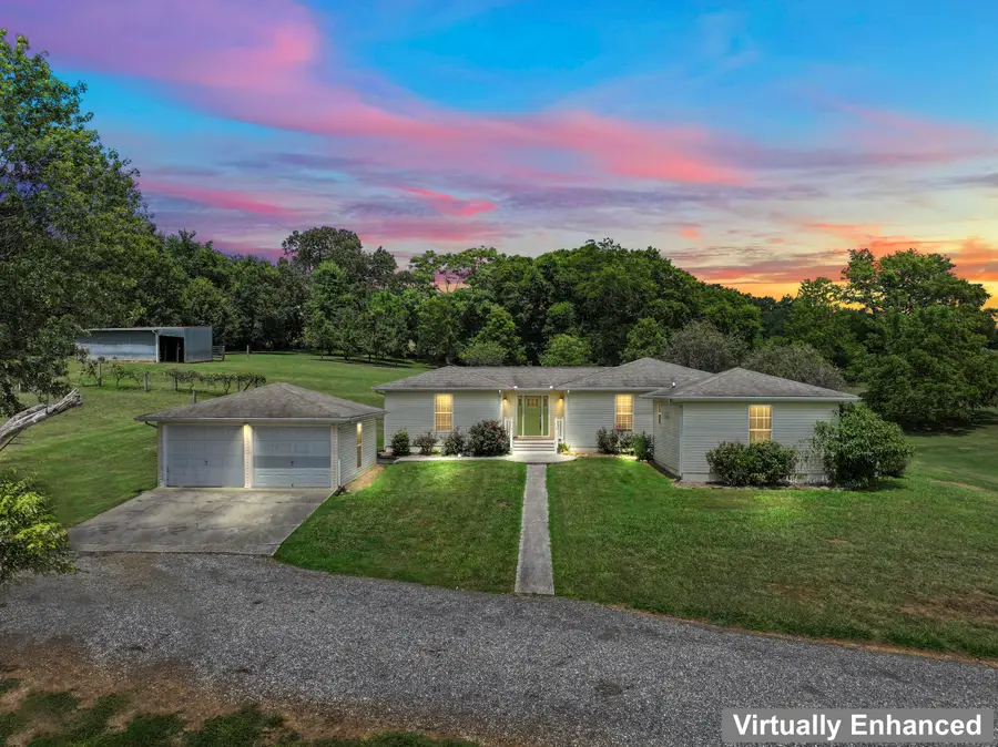 554 Briggs Road, Dandridge, TN 37725 - Image #2