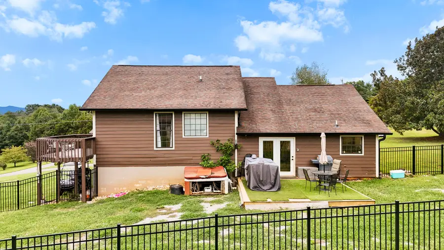 3514 E Atherton Lane, Baneberry, TN 37890 - Image #3