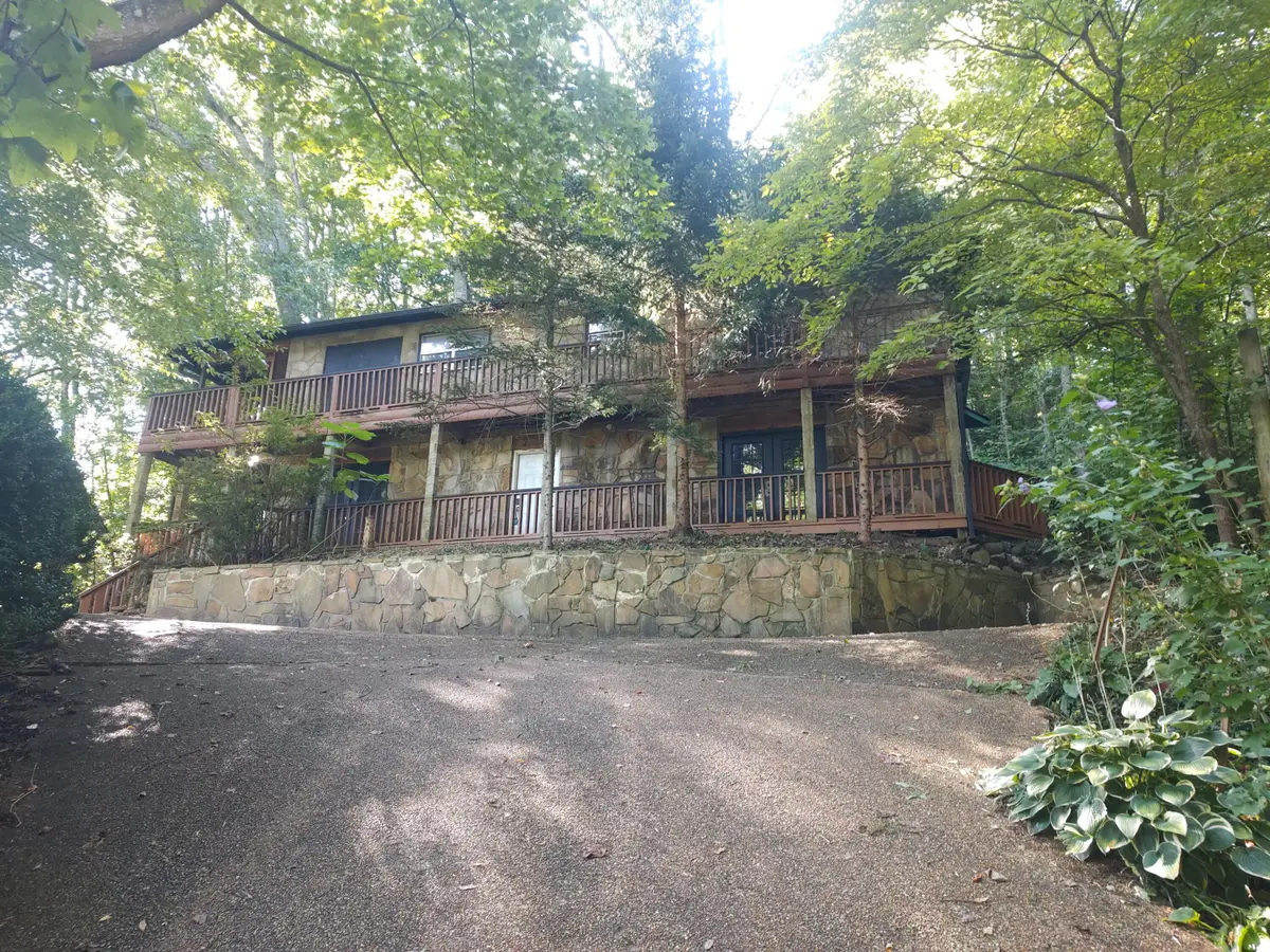 1021 Luzerne Court, Gatlinburg, TN 37738 - Image #1