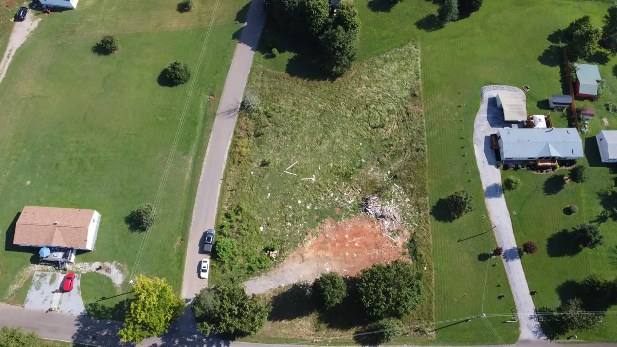 566 Old Stage Road, Dandridge, TN 37725 - Image #1