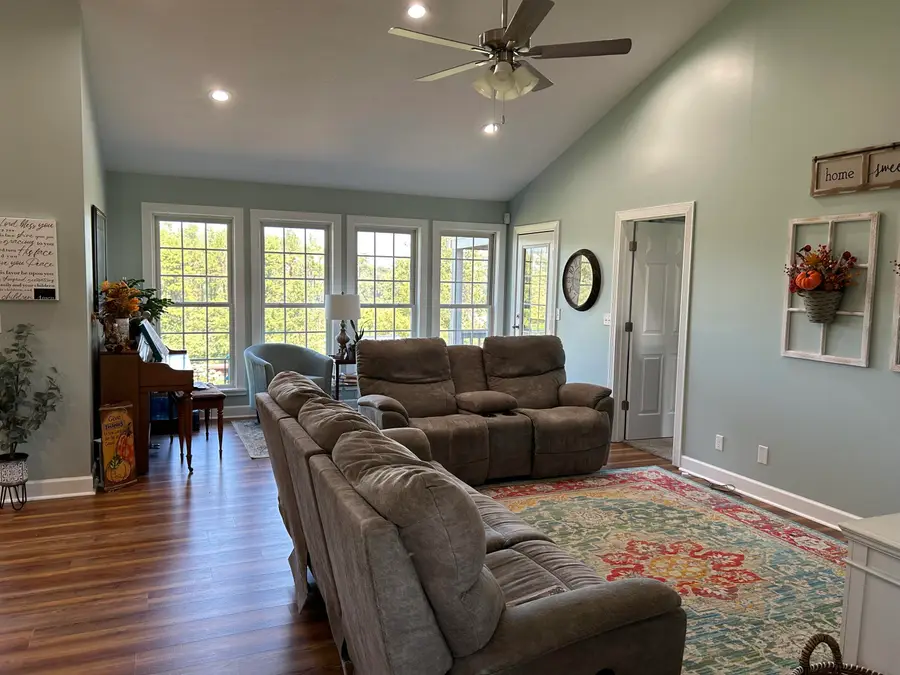 322 Battlefield Drive Drive, Dandridge, TN 37725 - Image #3