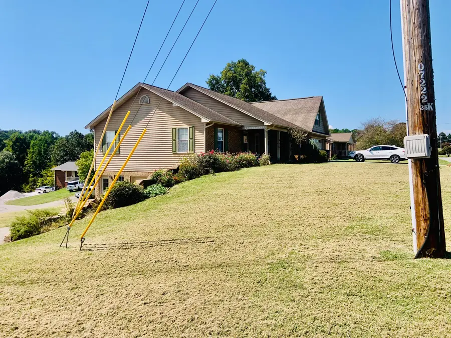 663 Barbara Drive, Talbott, TN 37877 - Image #2