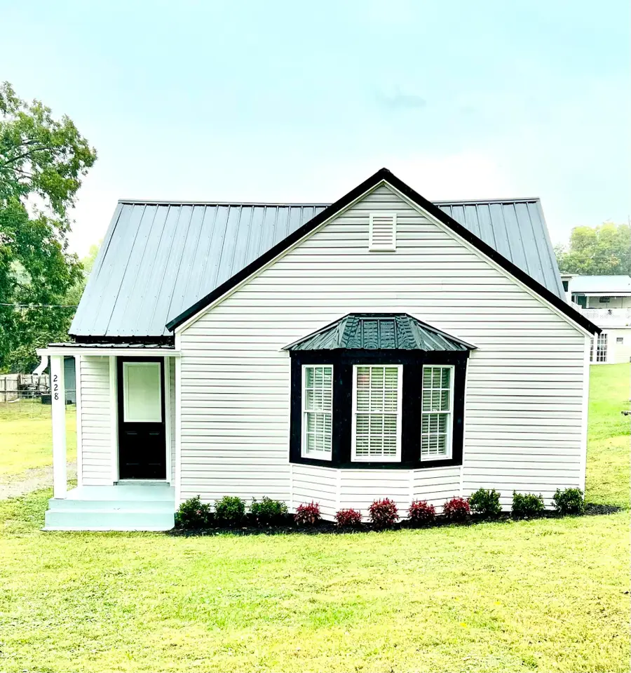 228 Melton Road, Newport, TN 37821 - Image #2