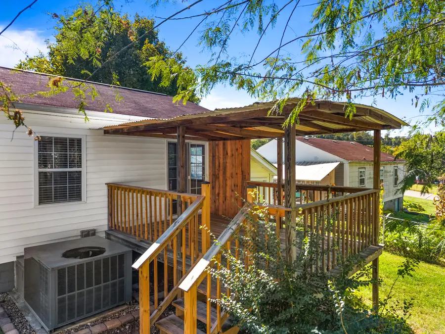 1111 Carmichael Street, Morristown, TN 37814 - Image #3