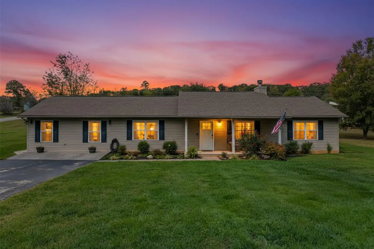 115 Atalaya Drive, Dandridge, TN 37725 - Image #1