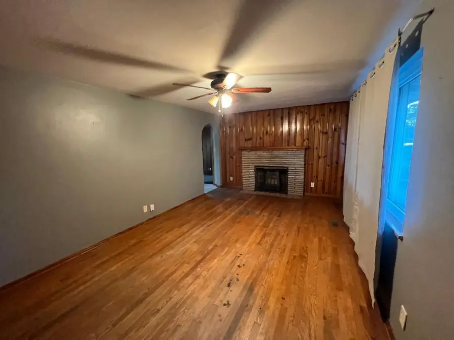 1304 Glenoaks Drive, Knoxville, TN 37918 - Image #3